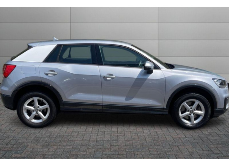 Audi Q2 Silver 2017